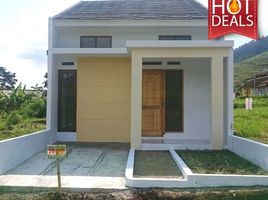 2 Kamar Vila for sale in Husein Sastranegara International Airport, Andir, Sumurbandung