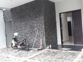 5 Habitación Villa en venta en Tenggilis Mejoyo, East Jawa, Tenggilis Mejoyo, Surabaya, East Jawa