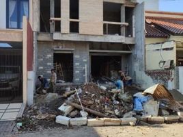 4 Habitación Villa en venta en Gunung Anyar, East Jawa, Gunung Anyar
