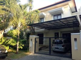 4 Schlafzimmer Villa zu verkaufen in Dukuhpakis, East Jawa, Dukuhpakis