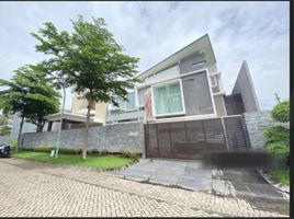 4 Bedroom House for sale in Dukuhpakis, Surabaya, Dukuhpakis