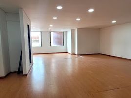 85 SqM Office for rent in Cundinamarca, Bogota, Cundinamarca