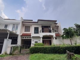 5 Bedroom House for sale in Dukuhpakis, Surabaya, Dukuhpakis