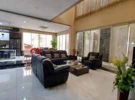 6 Kamar Rumah for sale in Lakarsantri, Surabaya, Lakarsantri