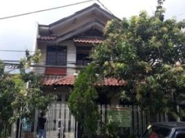 5 Bedroom House for sale in Dukuhpakis, Surabaya, Dukuhpakis