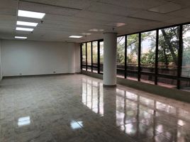 160 m² Office for sale in Parque de los Pies Descalzos, Medellín, Medellín