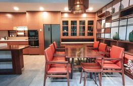 Сдаётся дом, 4 спальни, 315 м², Ngũ Hành Sơn