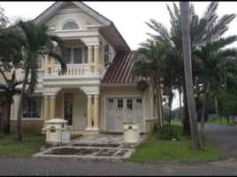 4 Bedroom House for sale in East Jawa, Lakarsantri, Surabaya, East Jawa