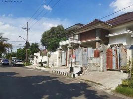 4 Kamar Vila for sale in Sukomanunggal, Surabaya, Sukomanunggal