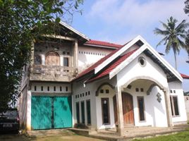 8 Bedroom House for sale in Jambi, Pelayangan, Jambi, Jambi