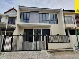 4 Bedroom House for sale in East Jawa, Lakarsantri, Surabaya, East Jawa