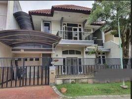 4 Bedroom House for sale in East Jawa, Dukuhpakis, Surabaya, East Jawa