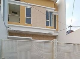 4 Habitación Villa en venta en Rungkut, East Jawa, Rungkut