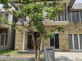 4 Habitación Villa en venta en Wiyung, East Jawa, Wiyung
