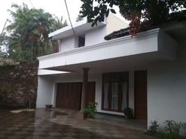  House for rent in Medistra Hospital, Mampang Prapatan, Kebayoran Baru