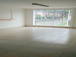 350 m² Office for rent in Cundinamarca, Bogotá, Cundinamarca