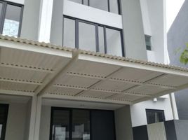 3 Habitación Villa en venta en Wiyung, East Jawa, Wiyung