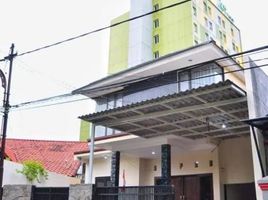 7 Kamar Rumah for sale in Wonocolo, Surabaya, Wonocolo