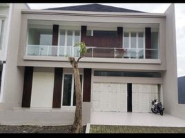 5 Bedroom House for sale in Dukuhpakis, Surabaya, Dukuhpakis