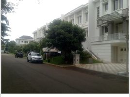 6 Kamar Townhouse for sale in Tangerang, Banten, Serpong, Tangerang