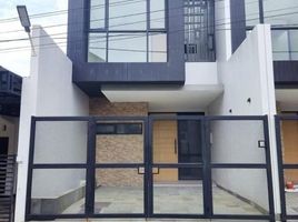 4 Bedroom House for sale in Gunung Anyar, Surabaya, Gunung Anyar