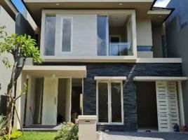 Villa 4 chambre à vendre à Wiyung, East Jawa, Wiyung