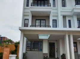 4 Kamar Rumah for sale in Serpong, Tangerang, Serpong