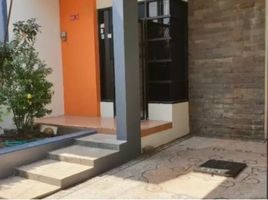 3 Bedroom House for sale in Gayungan, Surabaya, Gayungan