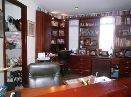 4 Bedroom House for sale in Bogota, Cundinamarca, Bogota