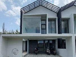 5 Bedroom Villa for sale in Sukasari, Bandung, Sukasari