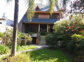 4 Bedroom House for sale in Lanus, Buenos Aires, Lanus