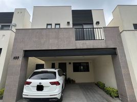 3 Habitación Casa en venta en Santa Catarina, Nuevo León, Santa Catarina