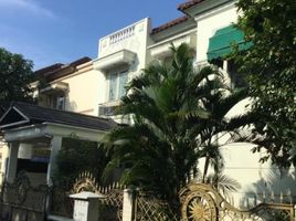 4 Bedroom House for rent in East Jawa, Lakarsantri, Surabaya, East Jawa