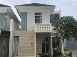 4 Bedroom House for sale in Dukuhpakis, Surabaya, Dukuhpakis