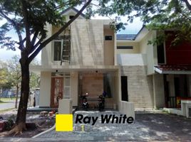 4 Habitación Villa en venta en Wiyung, East Jawa, Wiyung
