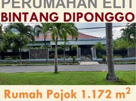 10 Kamar Vila for sale in Dukuhpakis, East Jawa, Dukuhpakis