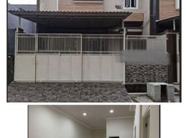 Villa 5 chambre à vendre à Wiyung, East Jawa, Wiyung