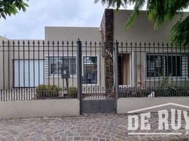 2 Bedroom House for sale in Quilmes, Buenos Aires, Quilmes