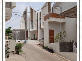 3 Kamar Vila for sale in Husein Sastranegara International Airport, Andir, Parongpong