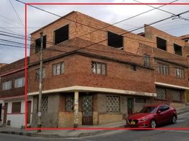 10 Bedroom House for sale in Bogota, Cundinamarca, Bogota