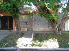 2 Bedroom House for sale in Quilmes, Buenos Aires, Quilmes