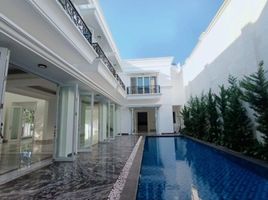 8 Bedroom House for sale in Universitas Katolik Indonesia Atma Jaya, Tanah Abang, Kebayoran Baru