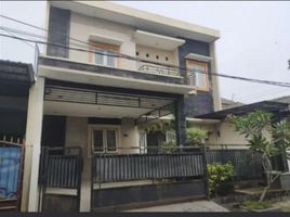 4 Kamar Rumah for sale in Waru, Sidoarjo, Waru