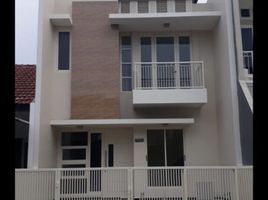 Villa 4 chambre à vendre à Sukolilo, East Jawa, Sukolilo