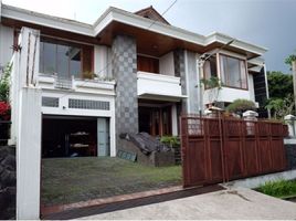 6 Kamar Rumah for sale in Sukasari, Bandung, Sukasari