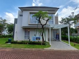 3 Kamar Vila for sale in Curug, Tangerang, Curug