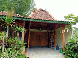 4 Kamar Vila for sale in Ngemplak, Sleman, Ngemplak