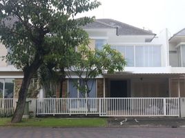 4 Bedroom House for sale in East Jawa, Lakarsantri, Surabaya, East Jawa