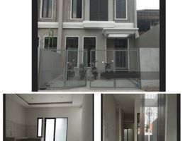 4 Bedroom House for sale in Dukuhpakis, Surabaya, Dukuhpakis