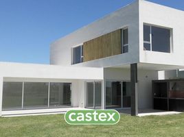 4 Bedroom House for sale in Escobar, Buenos Aires, Escobar